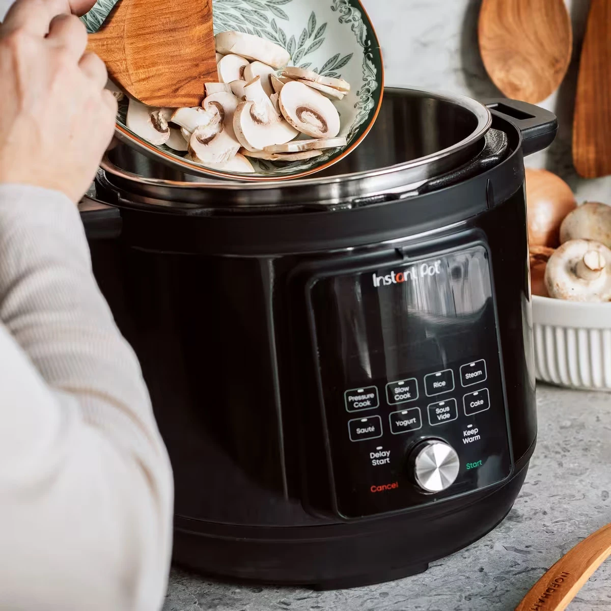 Beste multikoker 2025 – Komplett test av smarte gryter for hjemmet