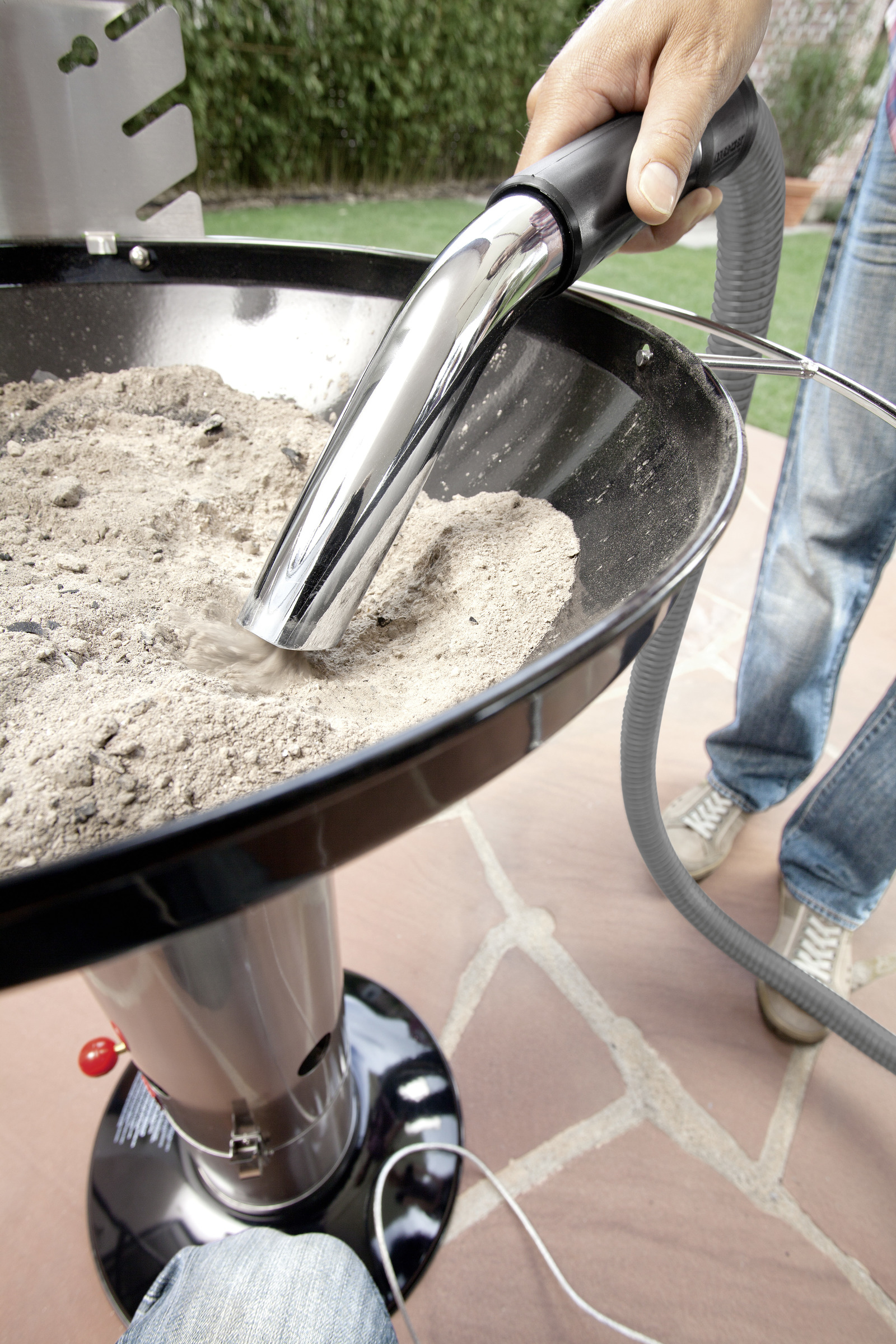 K&auml;rcher AD 4 i bruk ved peis